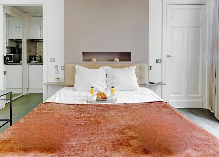376 Crillon - Superbe A Paris