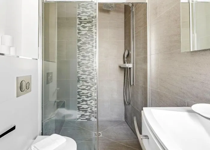 376 Crillon - Superbe A Apartment *